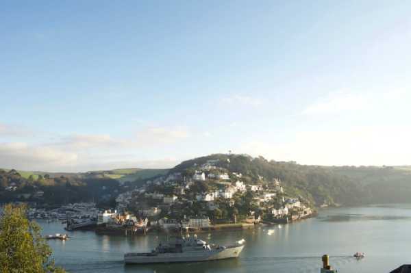 21 January 2020 - 09-32-39
The wider view as HMS Tyne leaves the river Dart.